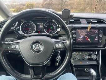Touran R-Line DSG 2.0 TDI (140 kW) - 17