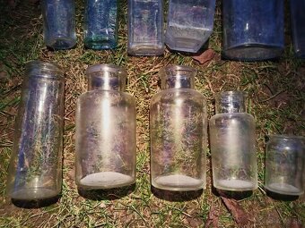 staré fľaše a poháre - 17