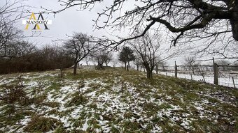 Na predaj rodinný dom v Somosköújfalu na pozemku 1 848 m2 za - 17