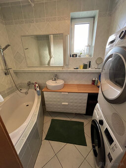 Na predaj priestranný 4-izbový byt  s atmosférou vidieckeho  - 17