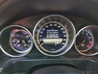 Mercedes E500 - 17