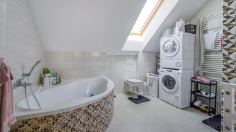 Posledný 5izb RD kompletne zariadený s garážou v krásnom pro - 17