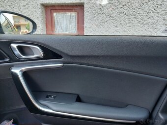 KIA Ceed SW 1,5 T-GDi 6M GOLD GOLD+ 2022 - 17