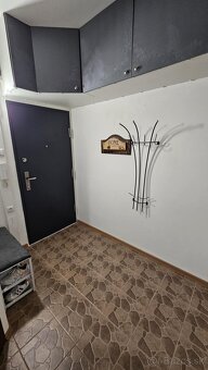 ZREKONŠTRUOVANÝ 3 izb. byt - HÚSKOVA ul. KVP, 77 m2 + loggia - 17