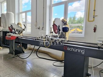 Na predaj výrobná hala na plastové okná – kompletne... - 17