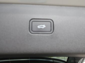 Volvo EX30 315kW TWIN PERF PLUS PANO 1MAJITEL - 17