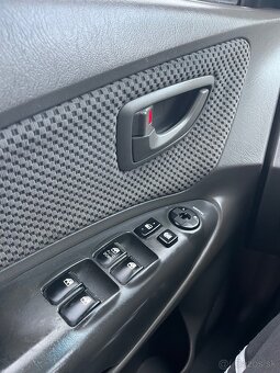 Hyundai Tucson 2.0 CRDI 4x4 - 17