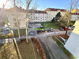 Predaj 3-izb. tehlový byt 90 m2, 2 loggie, Nábrežná ul. - 17