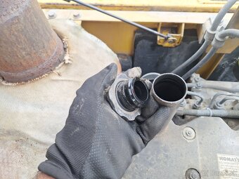 KOMATSU PC 240 LC-8 - 17