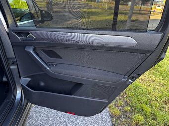 VW Touran 1,4 TSi 110kw  3x R-Line,DSG 7 miestny - 17
