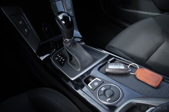 Hyundai i40 CW 1.7 CRDi A/T Premium / AJ NA SPLÁTKY / - 17