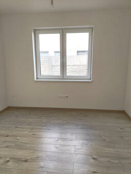 Treba len prísť a bývať - 4izbový rodinný dom (dvojdom) v ob - 17