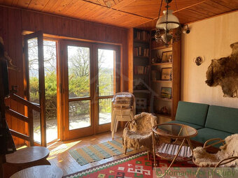 Rozsiahla vinica s historickou chatou v Slovenskom krase - 17