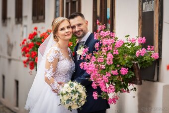 Profesionálne portréty v zakvitnutej prírode - 17