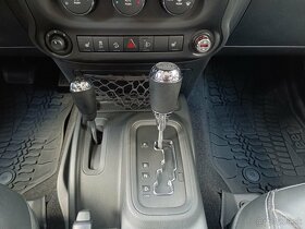 Jeep Wrangler 2.8 CRD Rubicon rok 2018 nové v CZ - 17