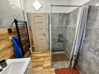 Priestranný 6.-izb. RD, 612m2 pozemok, obec Smolenice - 17
