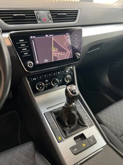 Škoda Superb Combi 2.0 TDI SCR Live - 17
