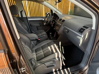 Volkswagen Touran 2.0 TDI  Highline Match Edition - 17