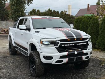 DODGE RAM 1500 5,7 HEMI ROCKY RIDGE 2022 - 17