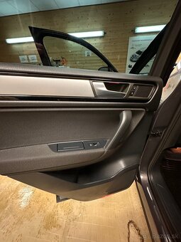 Predám VW Touareg - 17