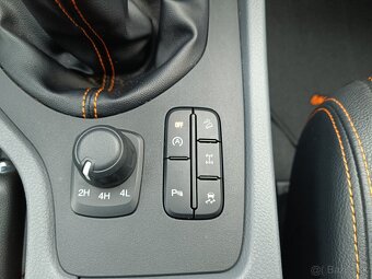 Ford Ranger 3.2 TDCi Wildtrak2017, manuál,najeto: 142.707km - 17