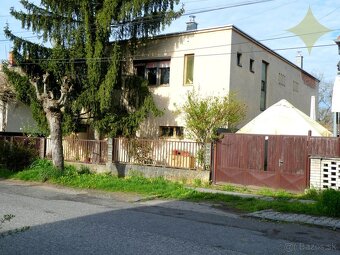 Na predaj rodinný dom v Lučenci v blízkosti parku a gymnázia - 17