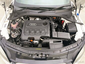 Audi TT 2.0TDi S-Line Quattro ANGLIČAN - 17