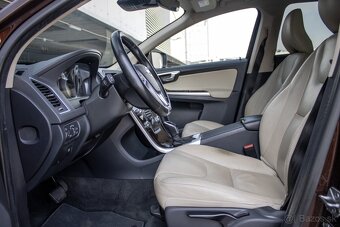 Volvo XC60 D4 2.4L Drive-E Luxury Geartronic AWD - 17