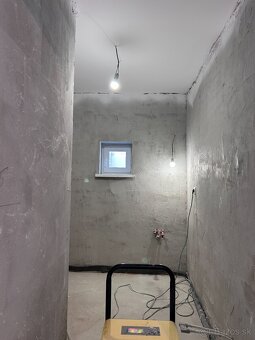 Rodinný dom - kompletná rekonštrukcia - Hrachovište - 17