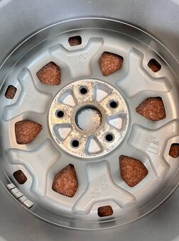 5x114,3 R17 originál Subaru Forester TOP STAV - 17