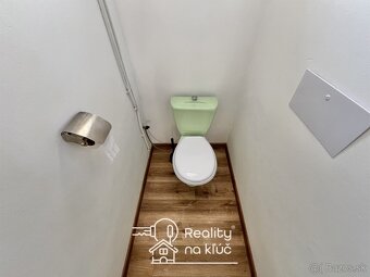 Na predaj 4-izbový byt s parkovacím miestom v centre mesta - 17