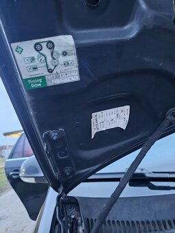 Volkswagen golf 6 1.6tdi 77kw DSG automat - 17