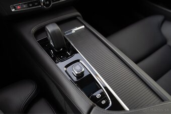 Volvo S90 B5 Ultimate Dark AWD - 17