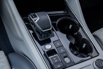 Volkswagen Touareg 3.0 V6 TDI ELEGANCE / VZDUCH / 4x4/ZÁRUKA - 17