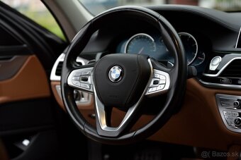BMW Rad 7 740 xDrive - 17