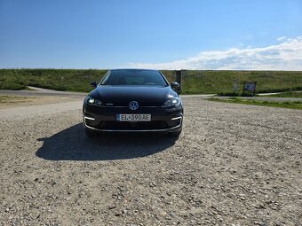 Volkswagen e golf - 17