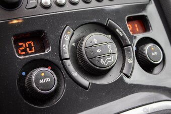 Peugeot 5008 1.6 HDi, 84kW, M6 - 17