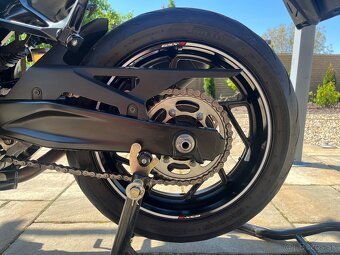 Suzuki GSX-S 750 - 17