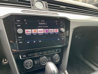 VOLKSWAGEN PASSAT B8 VARIANT R-LINE 2.0TDI 150K DSG - 17