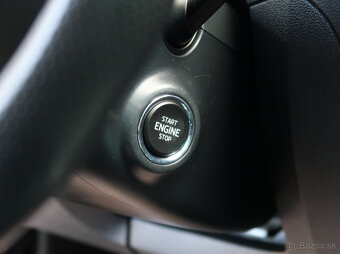 Škoda Octavia Combi 1.6 TDI 2016 Style Xenon Navi Kessy R18 - 17