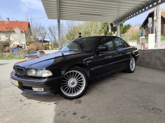BMW e38 V8 735i - 17