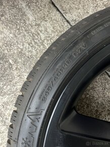 AUDI ORIGINAL 8J0601025M DUNLOP 245/40 R18 H - 17