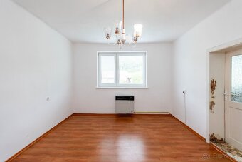 Exkluzívne ponúkame na predaj domček v obci Výškovce - 17
