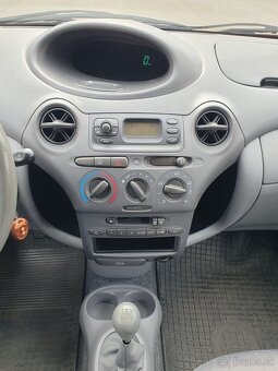 Toyota Yaris 1,0 vvti 50kw - 17
