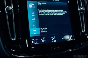 Volvo XC40 T2 Momentum, 2022, len 26 000 km, ako nové, DPH - 17