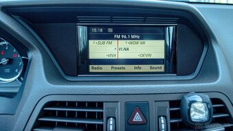 Mercedes-Benz E trieda Kupé 350 CGI Blue - 17