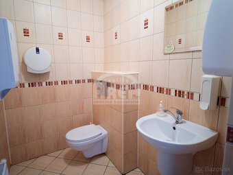 Komerčná budova v širšom centre mesta Vranov nad Topľou - 17