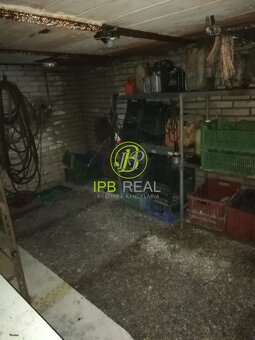 Pozemok s murovanou chatou v Rači - 17