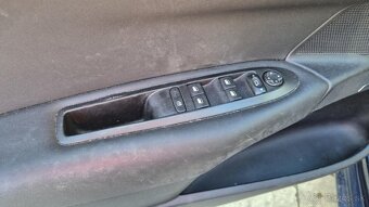 Citroen C4 1,6HDI 68kw kód: 9H06 - 17