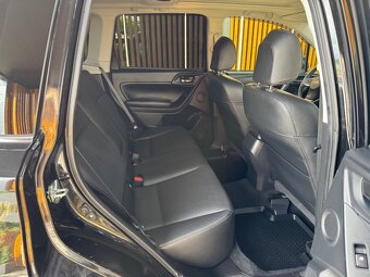 Subaru Forester 2.0i XT CVT Exclusive NAVI - 17